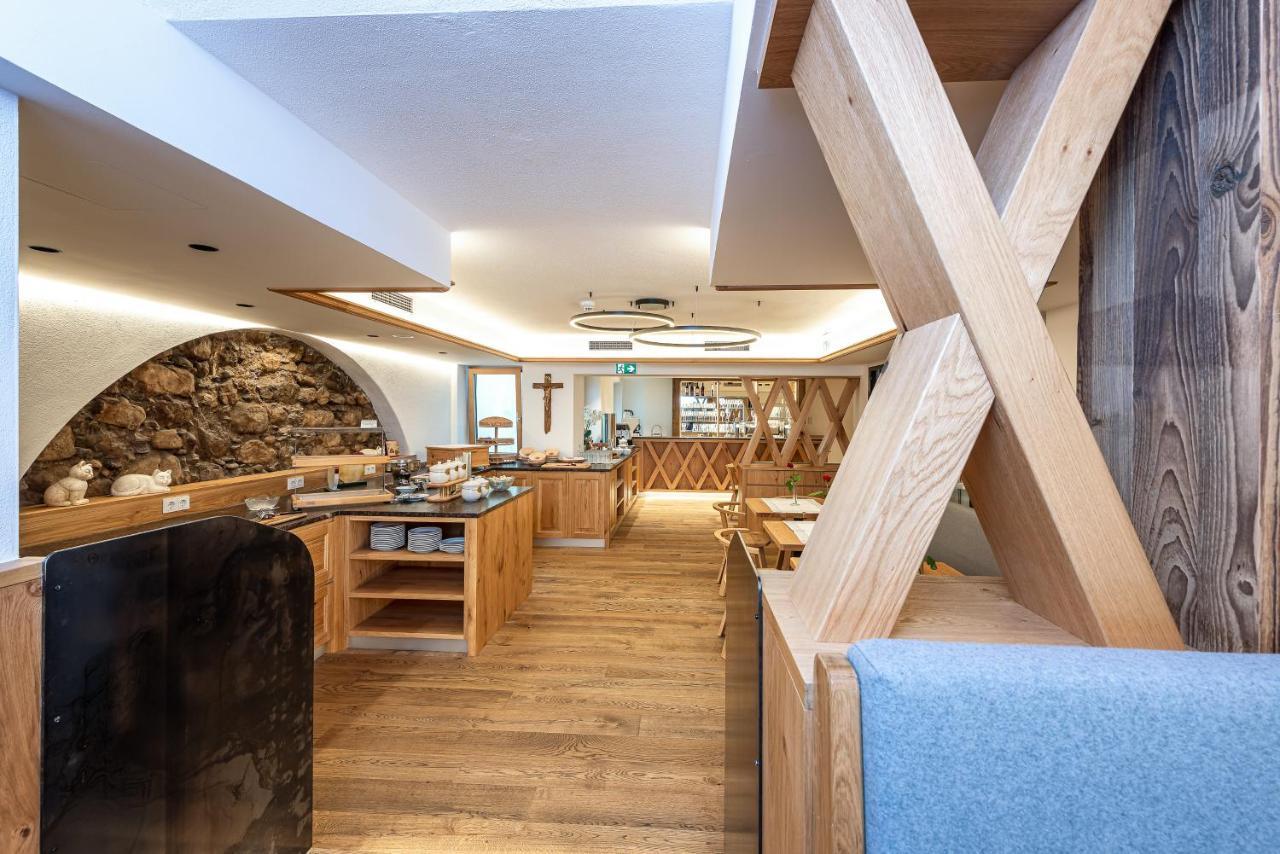 Hotel Goldener Stern Абтенау Экстерьер фото