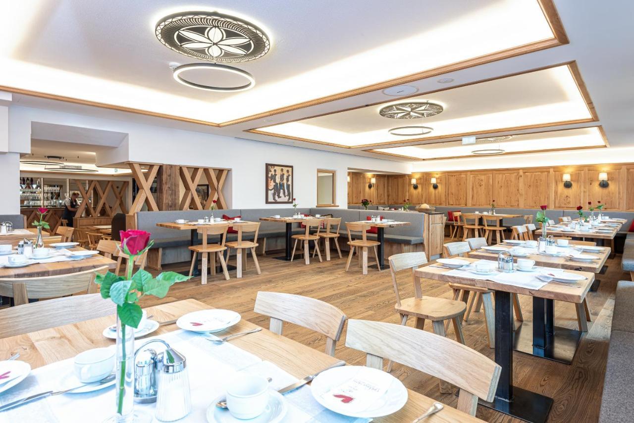 Hotel Goldener Stern Абтенау Экстерьер фото