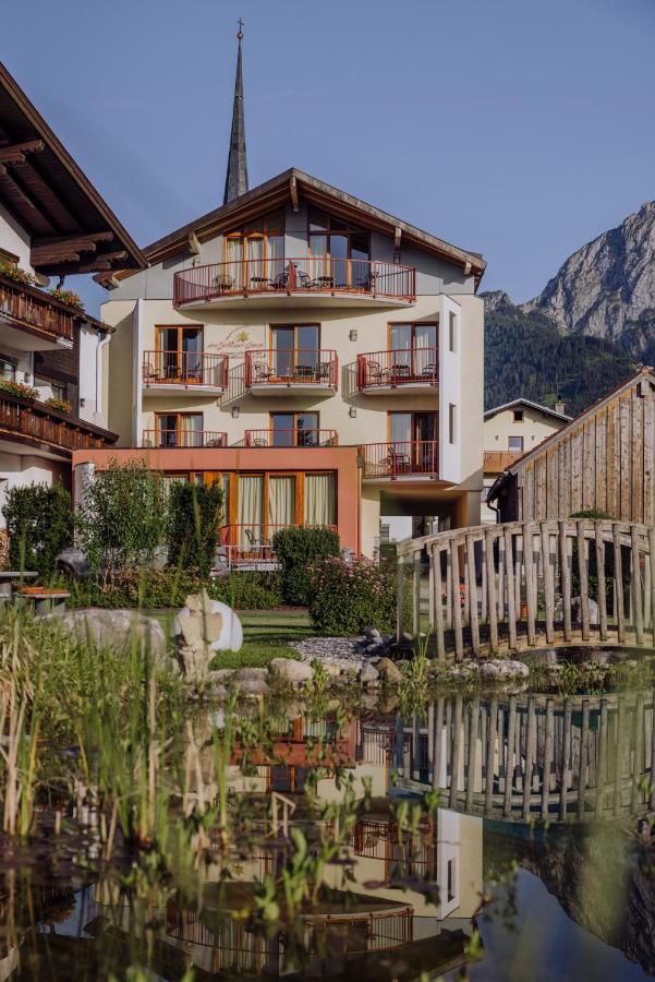 Hotel Goldener Stern Абтенау Экстерьер фото