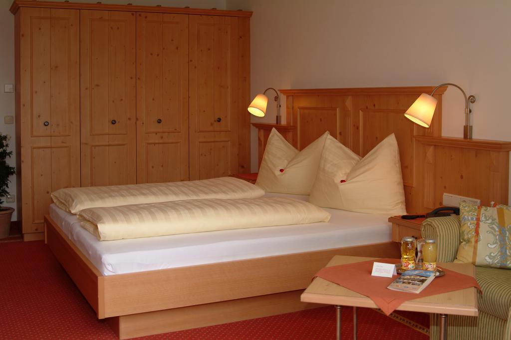 Hotel Goldener Stern Абтенау Экстерьер фото